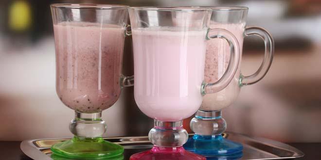 Przepis na 4 zdrowe i pyszne shake. Niskokaloryczne, smaczne, bez cukru.