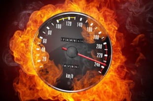 Pamiętaj by ćwiczenie w domu było równie intensywne i regularne jak w klubie fitness.