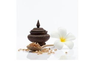 Maseczki oczyszające nie muszą składać się z alkoholu i chemii, możesz je przygotować w domu, z naturalnych składników.