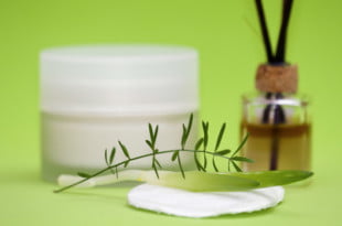 Krem domowej roboty, który doskonale nawilży Twoją cerę.