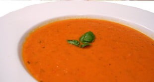 Skłądniki na Minestrone znajdziesz w każdym polskim sklepie. Zupa ma unikalny smak, który z całą pewnością Ci przypadnie do gustu.