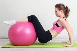 Body ball to świetne ćwiczenia rozciągające, odprężające, ale również cardio!