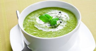 Prosty przepis na zupę z czajnika.