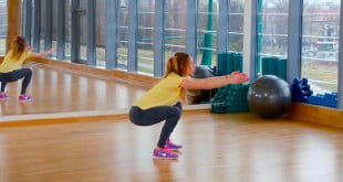 Prawidłowy przysiad to najlepsze ćwiczenie na jędrne pośladki