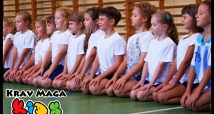 Dzieciaki są zawsze uśmiechnięte i pełne energii.