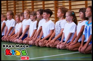 Dzieciaki są zawsze uśmiechnięte i pełne energii.