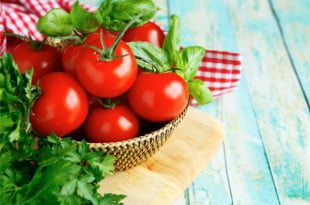 Poczytaj o niesamowitych właściwościach pomidora.