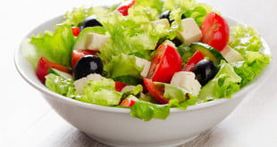 Trzy wiosenne surówki - sprawdź wszystkie!