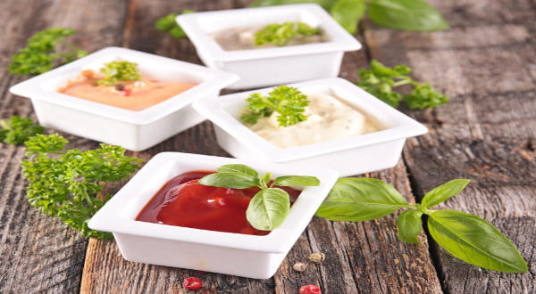 Sosy te wzbogacą smak każdej sałatki!