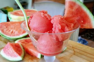 Łatwy w przygotowaniu sorbet z arbuza.