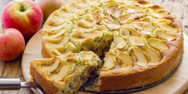 Alternatywna wersja szarlotki z lodami dla wszystkich którzy chcą zdrowo i dietetycznie zjeść.