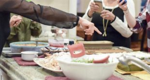 Jak sobie radzić ze świątecznym przejedzeniem?