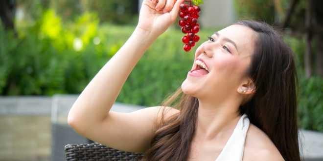 Pasta SPLAT dla pięknych i zdrowych białych zębów.