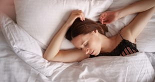 Wygodne łóżko i odpowiednia poduszka mogą znacznie przyczynić się do procesu odchudzania.