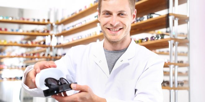 Okulary fotochromowe do samochodu.