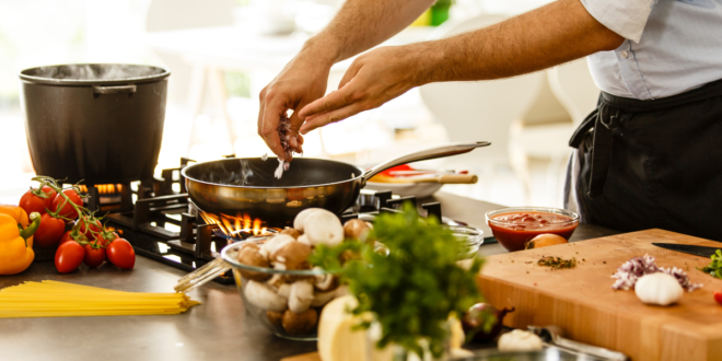 jak oszczędzić przy gotowaniu - 11 konkretnych rozwiązań